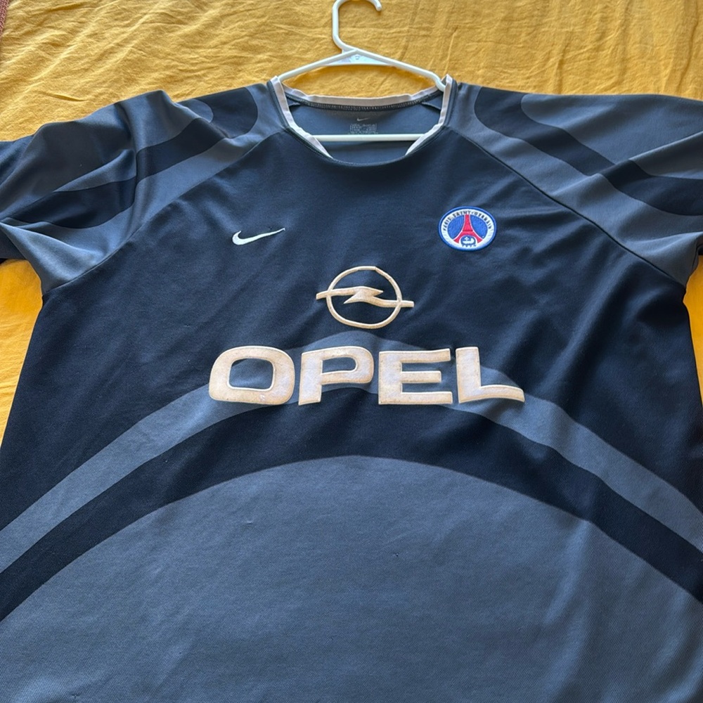 PSG Ronaldinho retro jersey